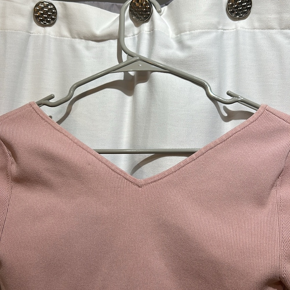 BABATON Aritzia Cropped Light Pink Shirt Size Small - Picture 7 of 7